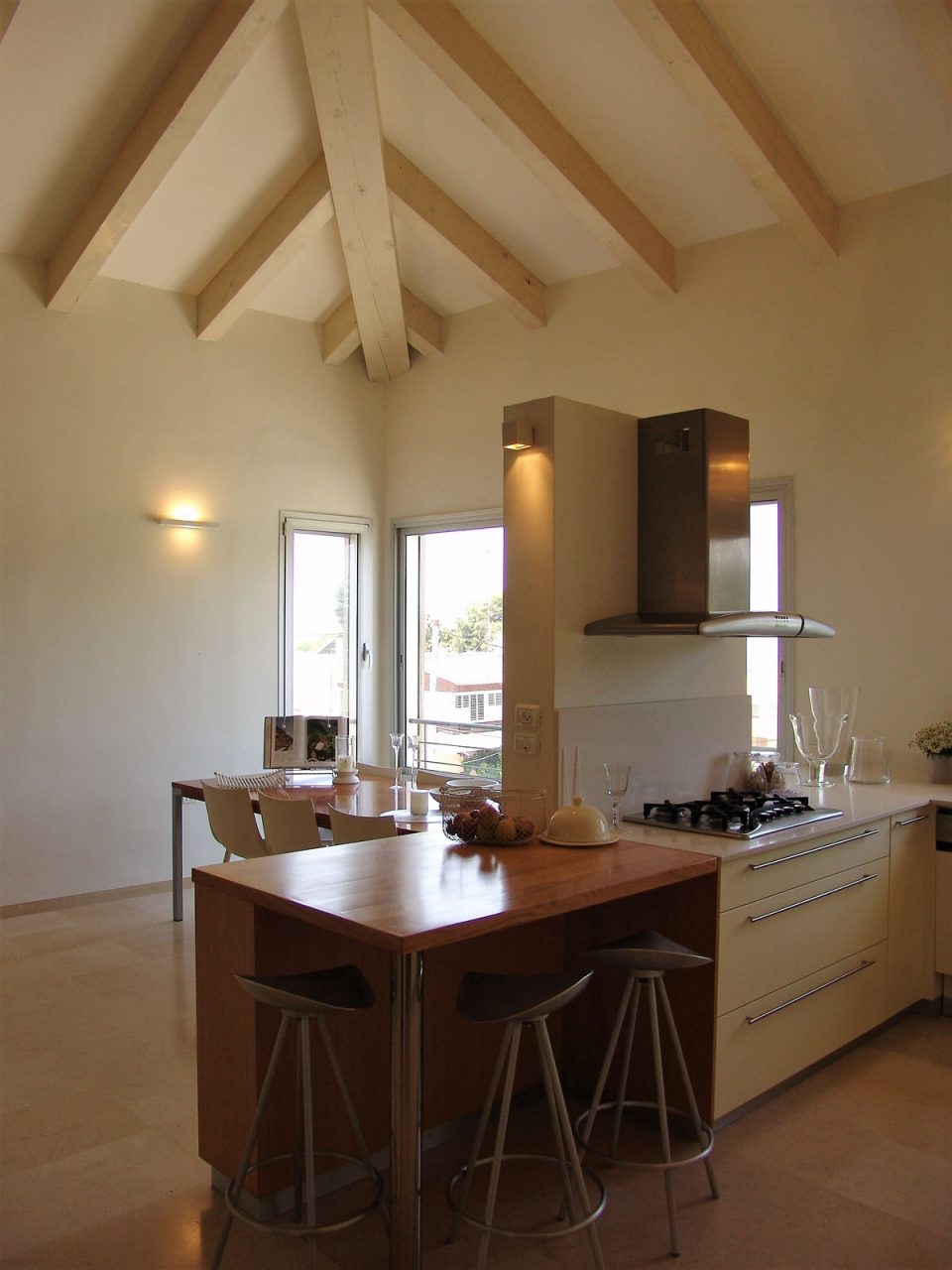 מבט מהכניסה